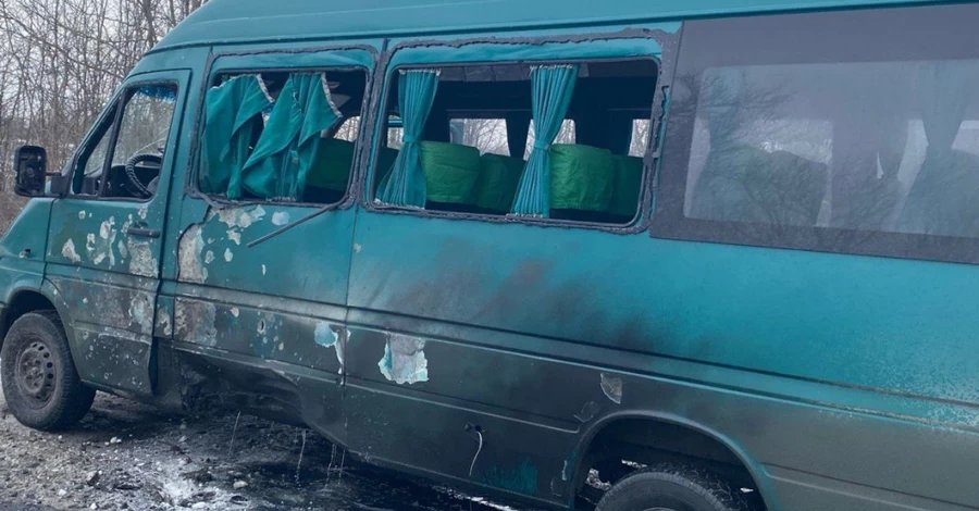 РФ атакувала два маршрутні автобуси з людьми у Запорізькій області  