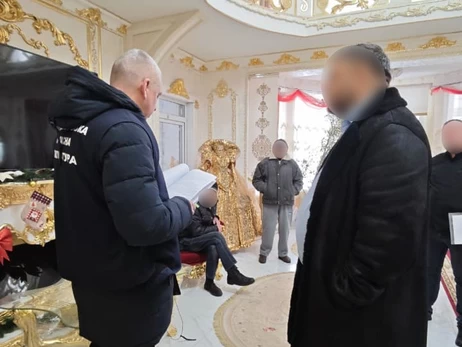 В мережі обговорюють розкішний інтер'єр у будинку закарпатського депутата, підозрюваного в корупції