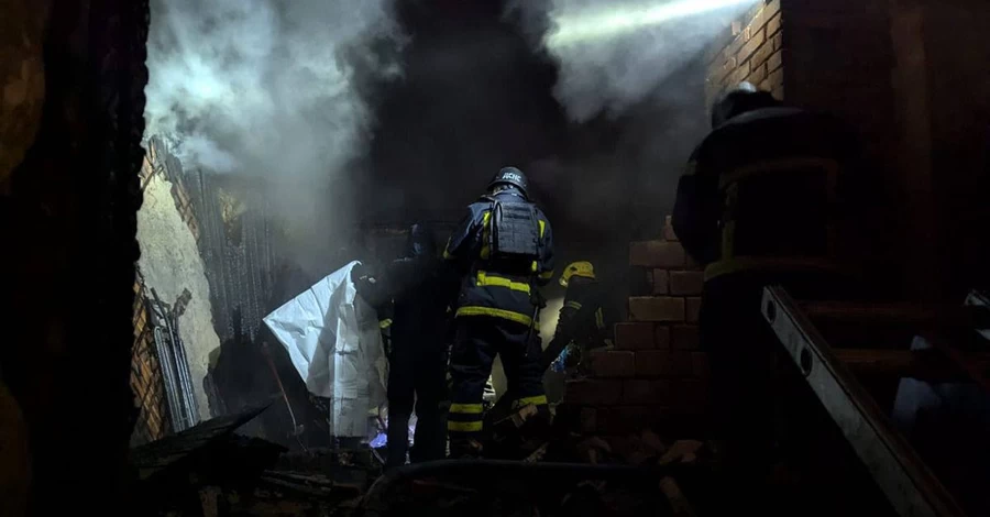 Росія вже добу б'є по станції Синельникове, пошкоджено поїзди - УЗ змінює маршрути та розклад