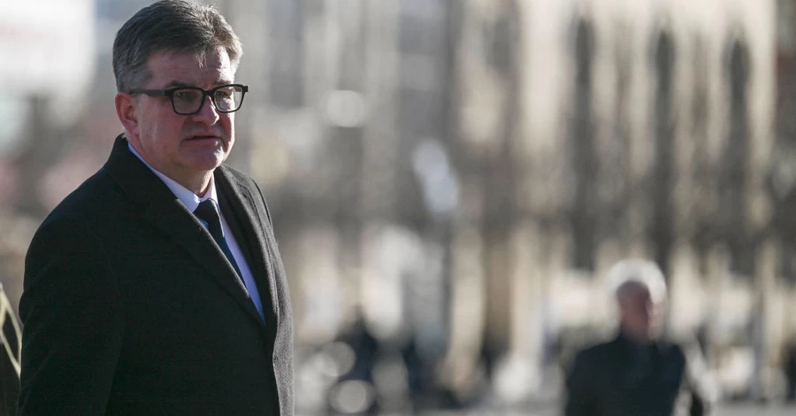 Радник Фіцо іде у відставку після згадування його імені у файлах Епштейна