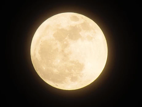 Над Україною зійде Сніжний Місяць – коли спостерігати за унікальним явищем