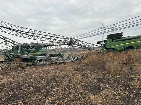 Завтра світло будуть відключати у всіх областях