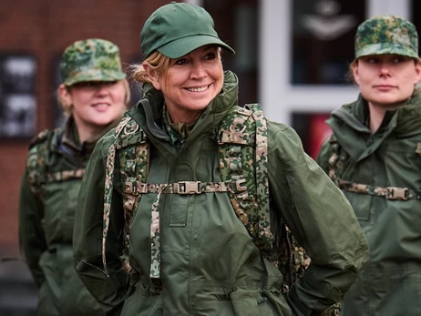 Королева Нидерландов стала резервисткой вооруженных сил