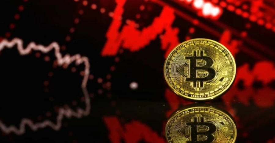 Біткоїн впав нижче $70 тисяч вперше після повернення Трампа до Білого дому