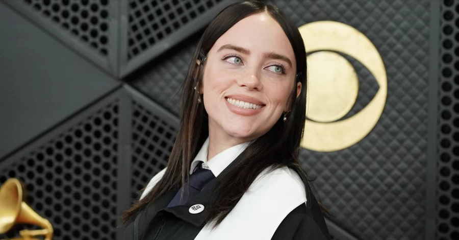 Сенатор-республіканець закликає Біллі Айліш повернути 