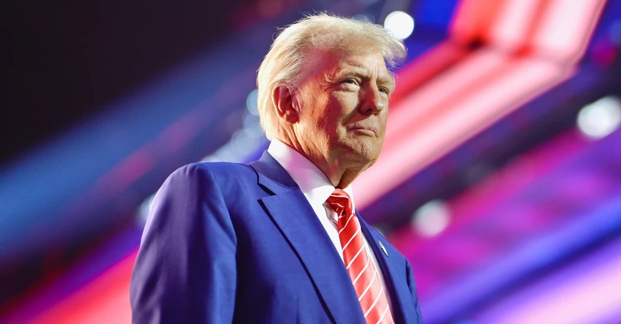 Трамп видалив зі своєї соцмережі скандальне відео з Бараком Обамою та його дружиною у вигляді мавп