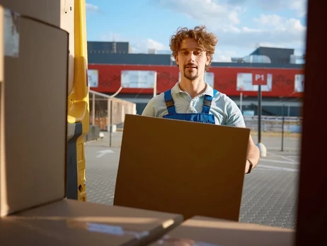 Новая почта приостановила доставку товаров из Китая до 25 февраля