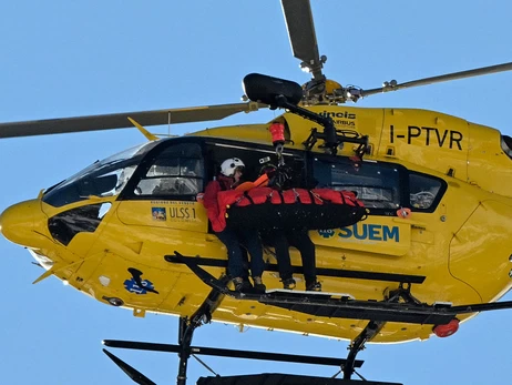 Американская горнолыжница Линдси Вонн упала на Олимпиаде, ее эвакуировали на вертолете