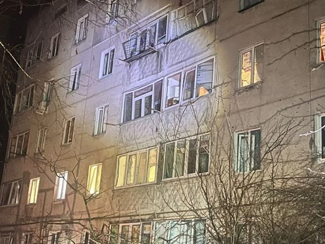 Росіяни обстріляли Херсон із РСЗВ, а в Чугуєві влучили дроном у багатоповерхівку