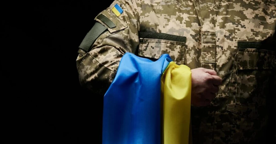 Грошова допомога родинам загиблих військових: хто має право та кого не можна позбавити виплат