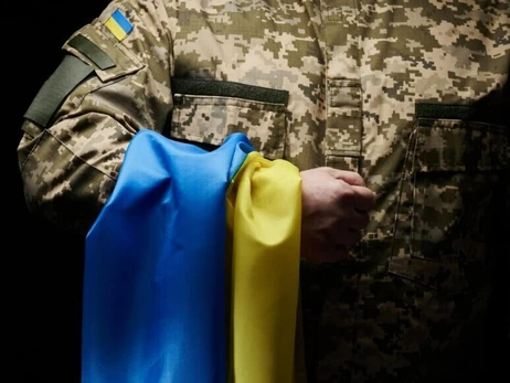 Грошова допомога родинам загиблих військових: хто має право та кого не можна позбавити виплат