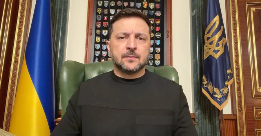 Зеленський пригрозив керівникам громад та областей, які мало допомагають українцям 