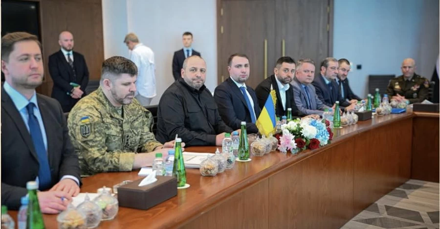 У Кремлі назвали дату та місце наступного раунду тристоронніх переговорів