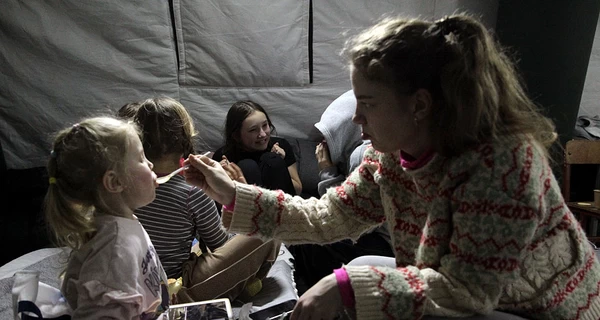 Мама може витримати все: історії жінок з маленькими дітьми про життя без світла і тепла