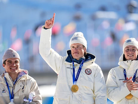 Норвезький лижник Йоганнес Клебо встановив рекорд зимових Олімпіад за кількістю золотих медалей