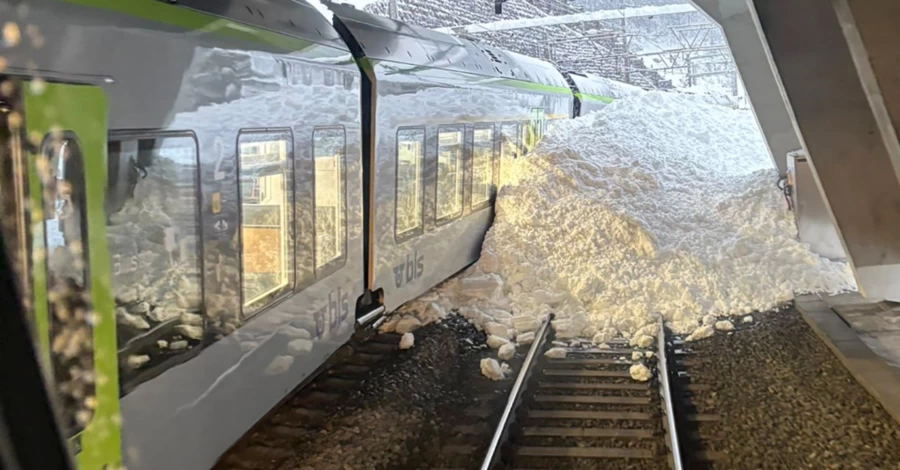 В Альпах объявлен 5-й уровень лавинной опасности - известно о погибших