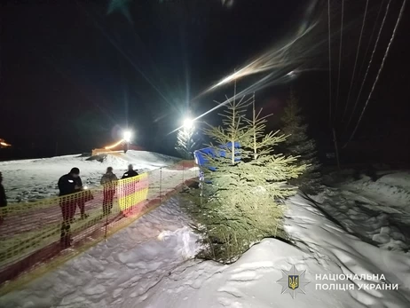 На Драгобраті 10-річний хлопчик отримав серйозну травму під час катання на тюбінгу - поліція з’ясовує обставини