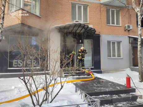 У Києві в салоні краси загорівся генератор