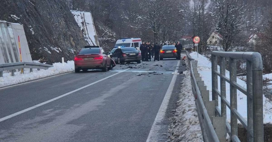 В Черногории украинец за рулем BMW врезался в кортеж премьера