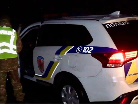 На Буковині ексвійськовий кинув гранату у авто поліції, один з постраждалих в тяжкому стані