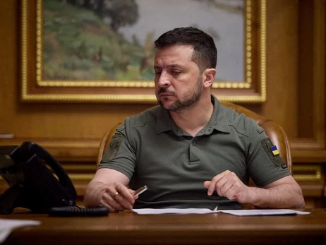 Зеленский ввел санкции против теневого флота и ВПК России