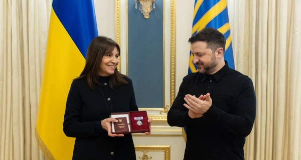 Зеленський нагородив мера Парижа орденом княгині Ольги