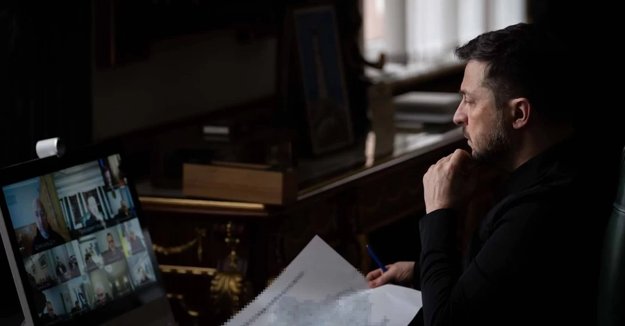 РФ вночі била по критичним об'єктам, логістиці та залізниці, - Зеленський