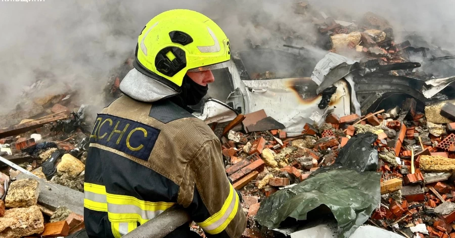 Россияне ударили по Запорожью, есть погибший, поврежден объект инфраструктуры