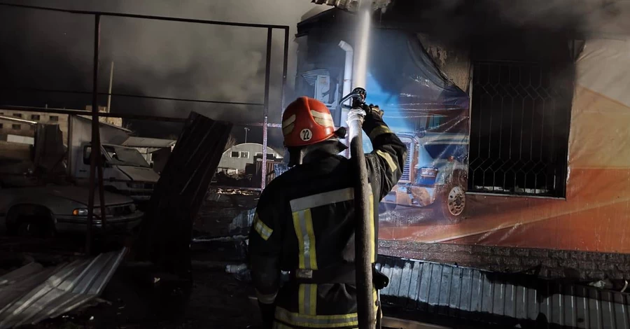 РФ ночью атаковала Искандером и 126 дронами, силы ПВО обезвредили 105 запущенных БпЛА