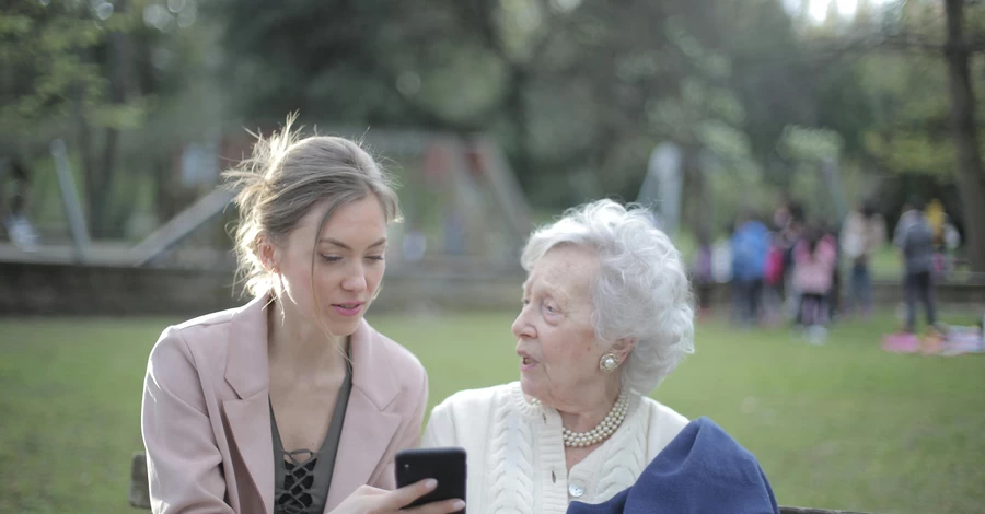 Индексация пенсий, новые формы отчетности и повышение тарифов: что ждет украинцев в марте