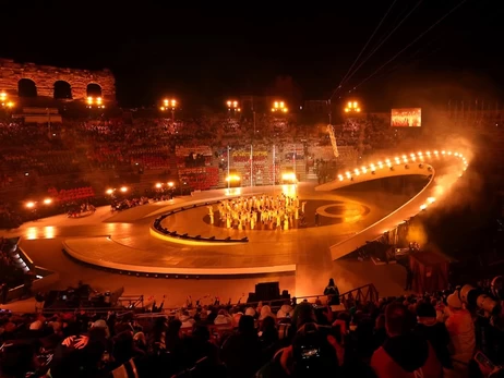 Церемония закрытия Олимпиады-2026 прошла в Вероне, в амфитеатре I века нашей эры