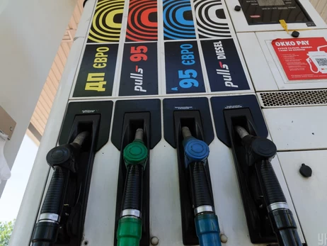 Цены на АЗС установили новый исторический рекорд