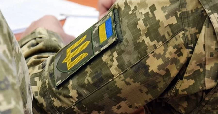 На Волыни мужчина открыл стрельбу по военным ТЦК