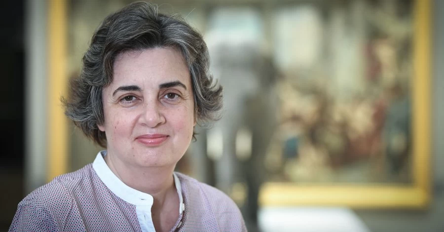 Макрон прийняв відставку директорки Лувру за чотири місяці після пограбування