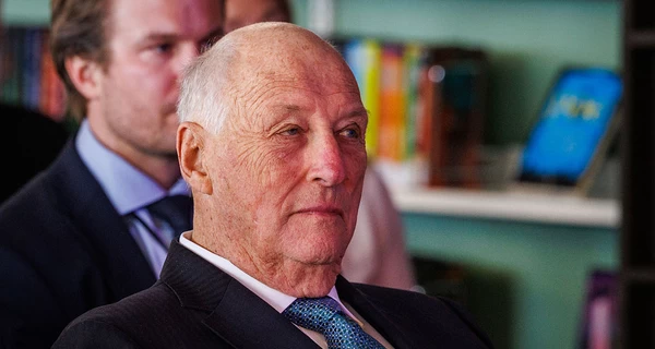 89-річного короля Норвегії госпіталізували під час відпустки на Канарах