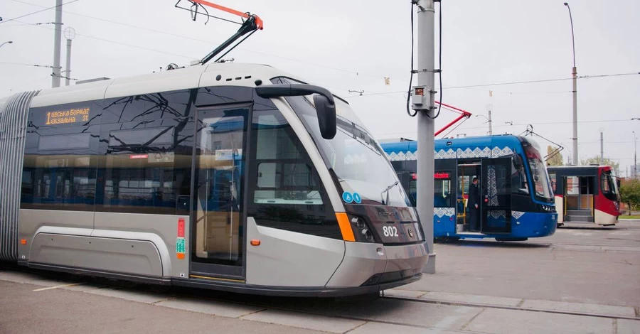 У Києві відновлюють рух тролейбусів та трамваїв після півторамісячної перерви