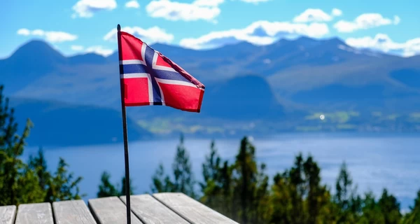 Уряд Норвегії заявив, що до Великодня обмежить прийом чоловіків з України