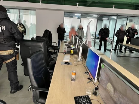 Багатоголова гідра: чому, попри запеклу боротьбу, розмножуються шахрайські call-центри