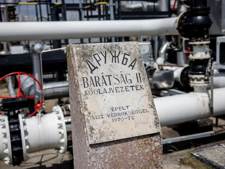 Шоу на трубе: как Орбан использует «Дружбу», чтобы спасти свой рейтинг перед выборами