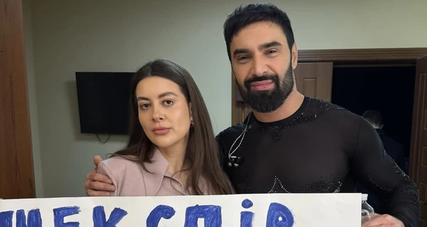 Рамина пришла на концерт Козловского с плакатом 