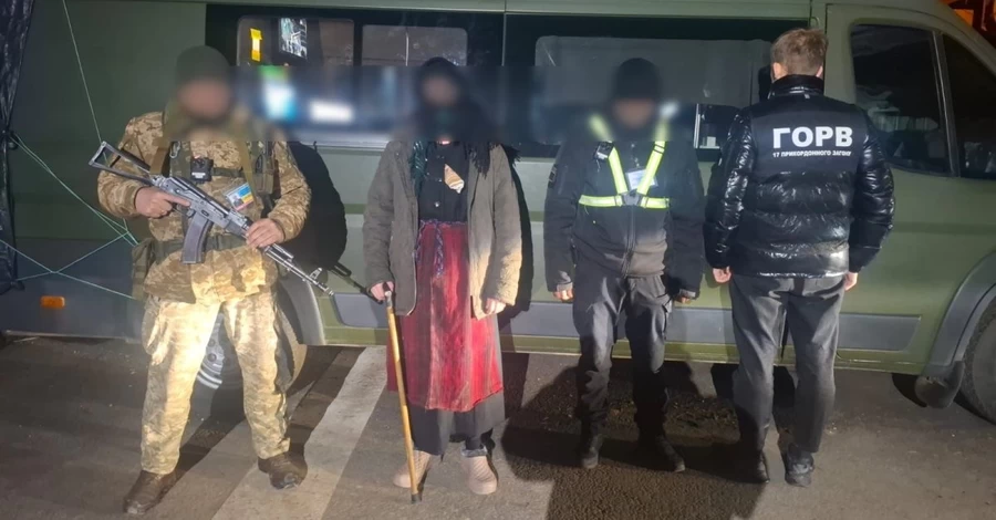 На Одещині чоловік намагався виїхати до Молдови під виглядом 71-річної пенсіонерки