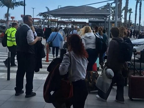 На Кіпрі оголосили евакуацію, скасовано десятки авіарейсів