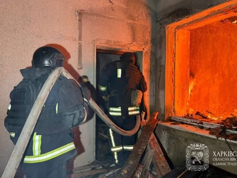 РФ вдарила дроном по багатоквартирному будинку в Харкові - є поранені, у тому числі дитина