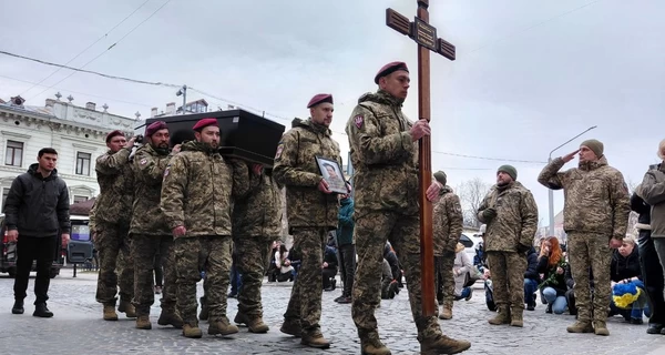 Всегда рвался в самые горячие точки - во Львове прощаются с погибшим военным Лембергом