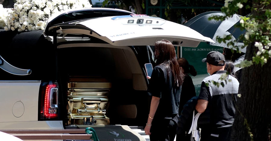 Мексиканского наркобарона Эль Менчо, которого ликвидировали власти, похоронили в золотом гробу