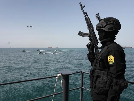 Ормузский пролив в блокаде: 700 судов застряли в ожидании большой войны