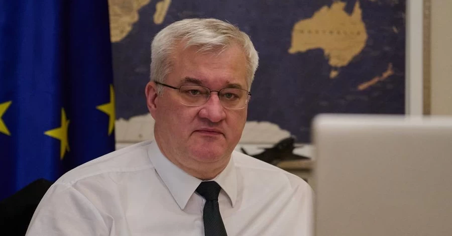 На Близькому Сході перебувають 250 тисяч українців, інформації про поранених поки не надходило, - Сибіга