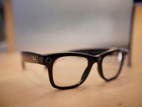 Meta обвинили в рассылке интимных видео, сделанных умными очками