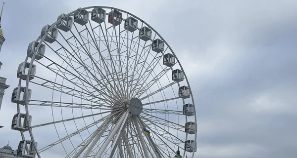 Суд разрешил работу колеса обозрения на Контрактовой площади - власти ищут правовое решение