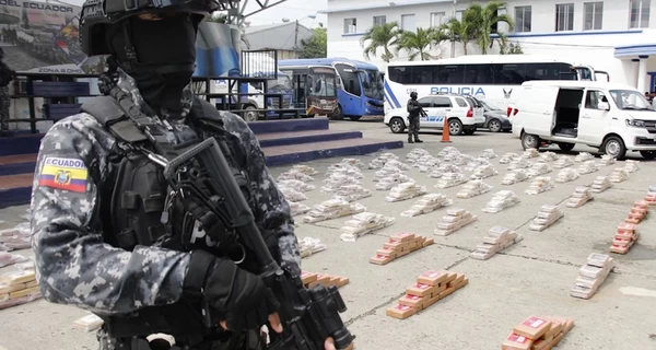 Трамп розпочав війну в Еквадорі: навіщо США атакують наркокартелі та чому зростуть ціни